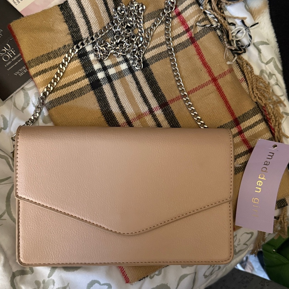 Elegant Tan Women's Crossbody Bag madden girl